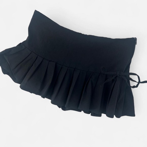 Dresses & Skirts - Y2K Styled Whimsigoth Black Pleated Mini Skort
